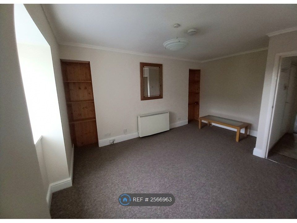 Property photo 2 of 16 Sitting Room