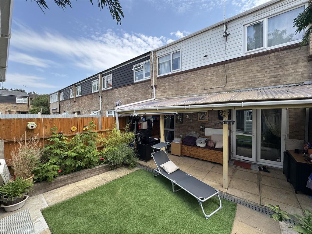 Property photo 2 of 32