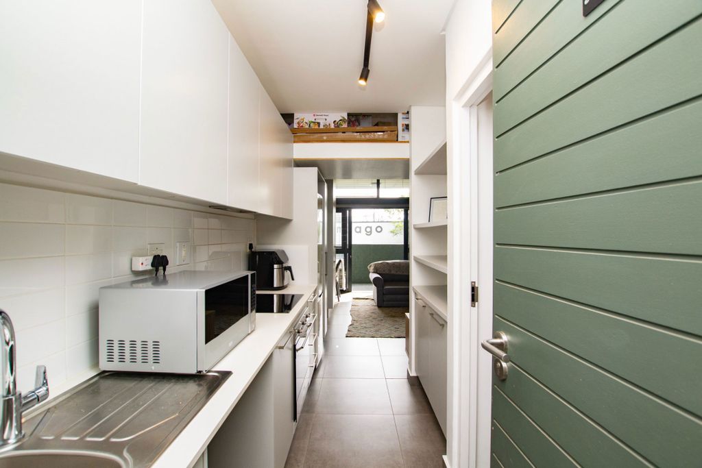 Property photo 1 of 30 St1708002