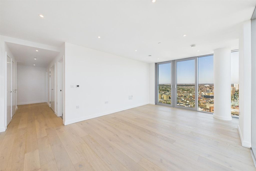 Property photo 3 of 7 Cam02700G0-Pr0254-Still003.Jpg