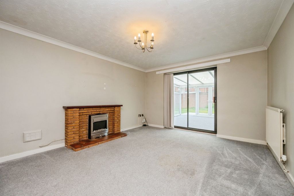 Property photo 3 of 20