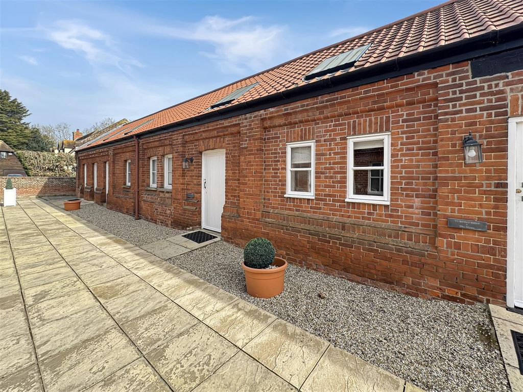 Property photo 1 of 7 45173Ab09399Fc4c86000d5c9Af3342Fef614F04.Jpg