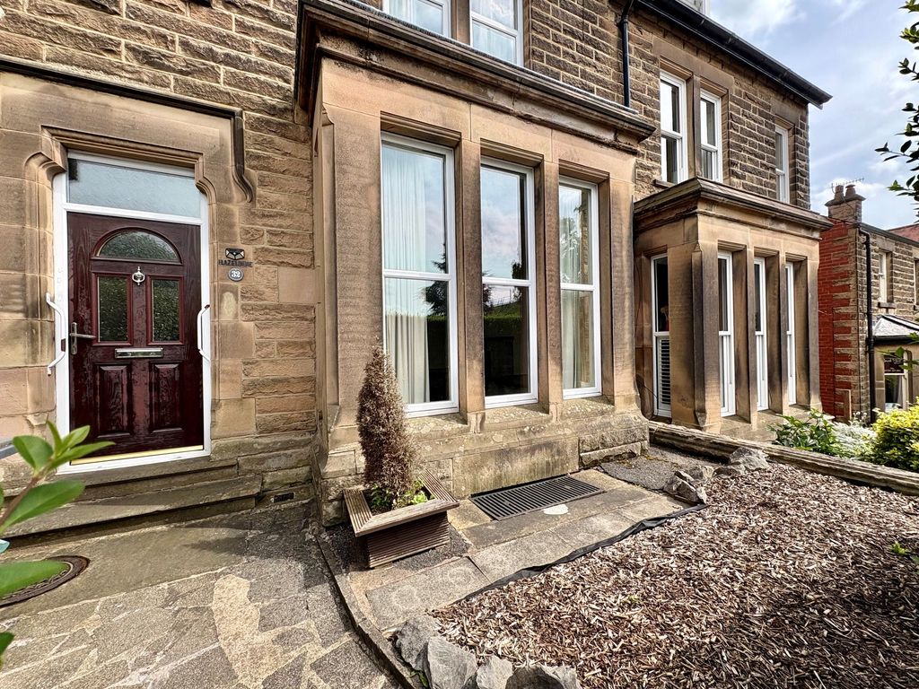 Property photo 2 of 23