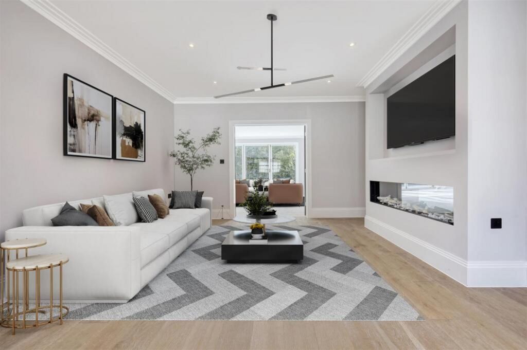Additional image 7 of 6 bed detached house for saleIvy Chimneys, Epping CM16