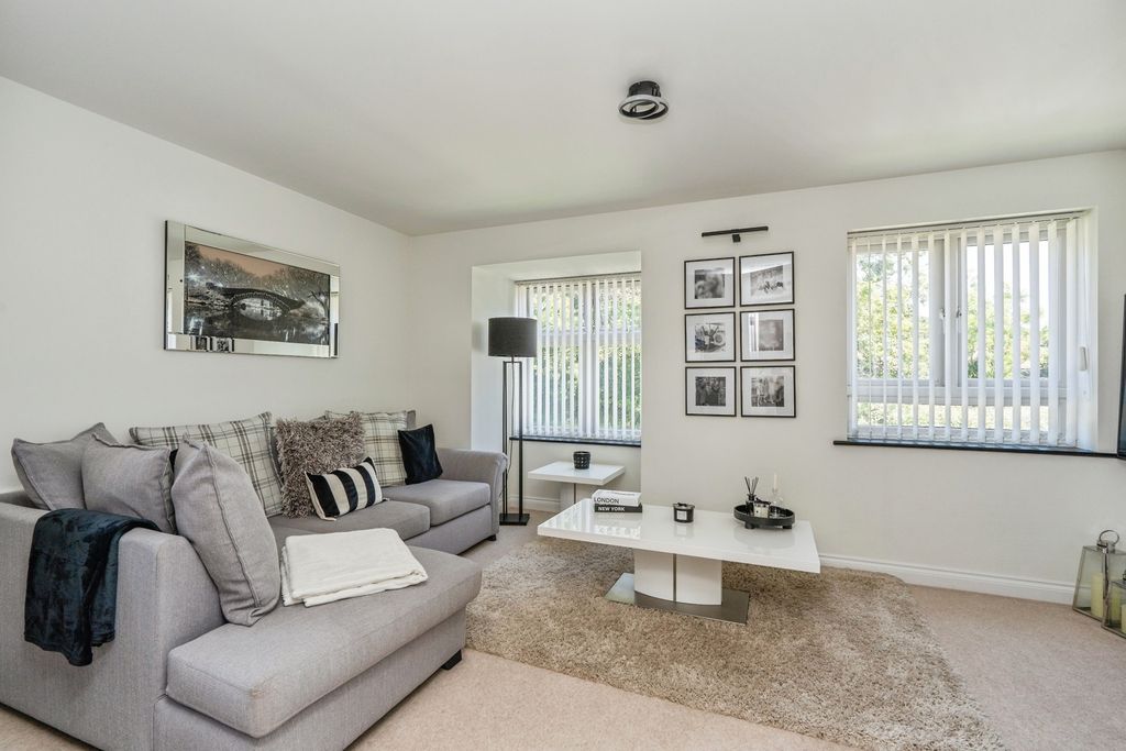 Property photo 1 of 11 Photo