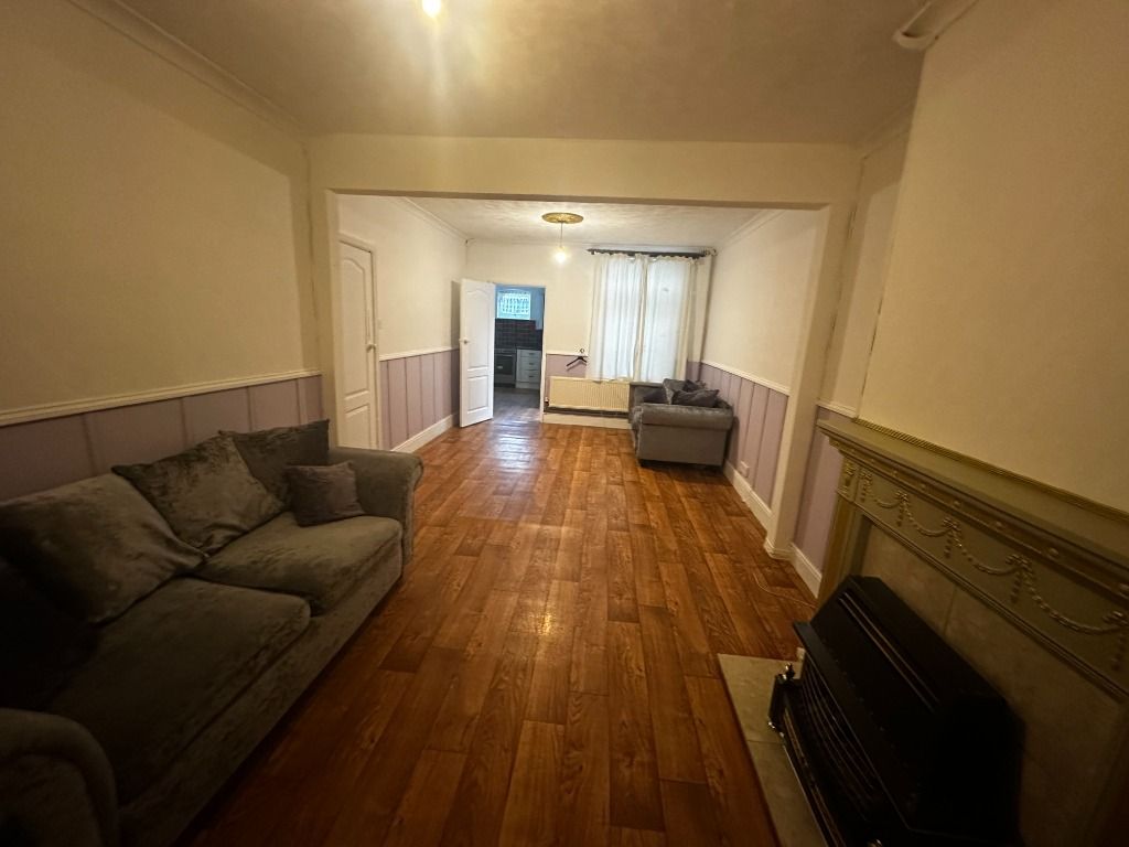 Property photo 2 of 7