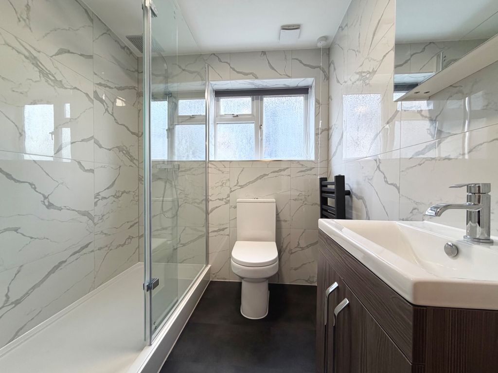 Property photo 3 of 7 4891745