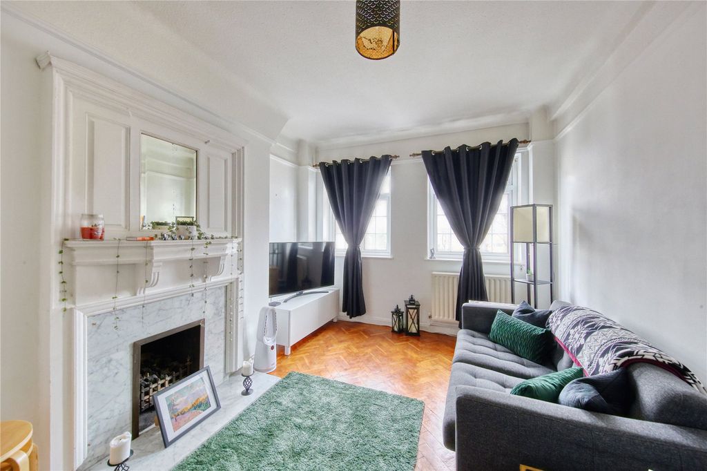 Property photo 3 of 7 Picture No. 12