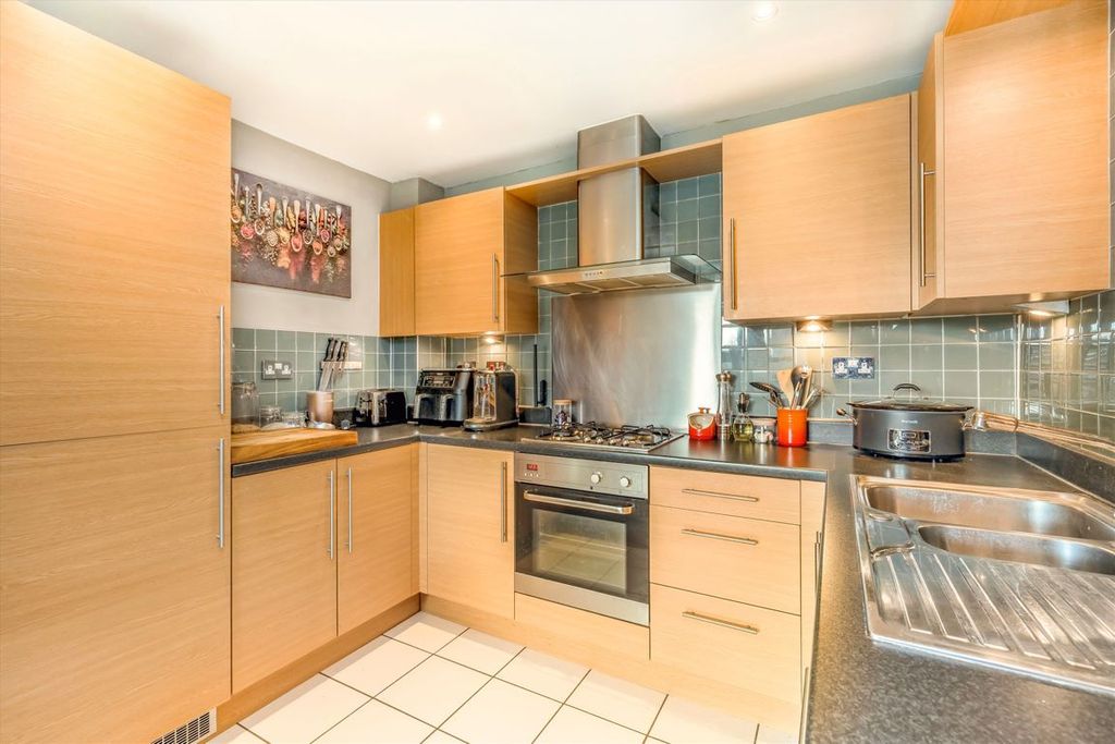 Property photo 2 of 8