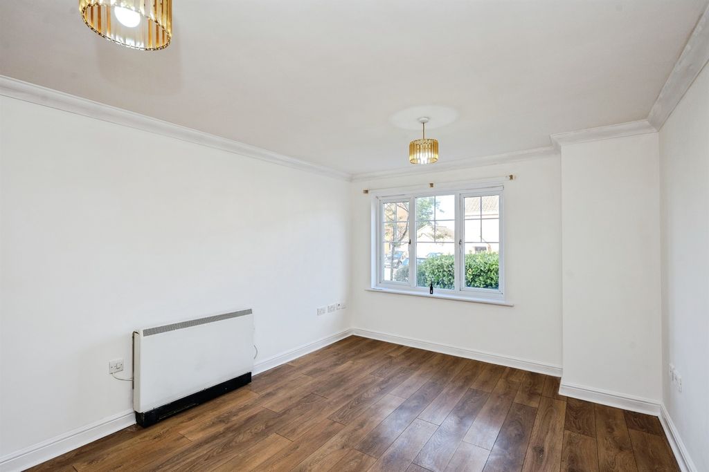 Property photo 3 of 13