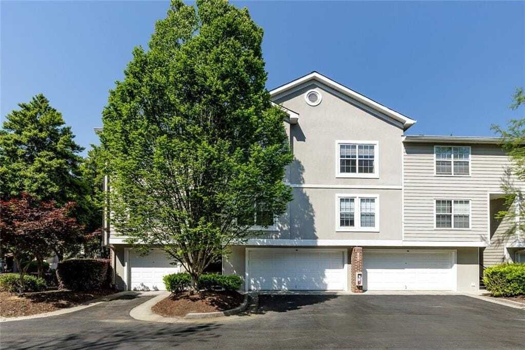 Property photo 1 of 31