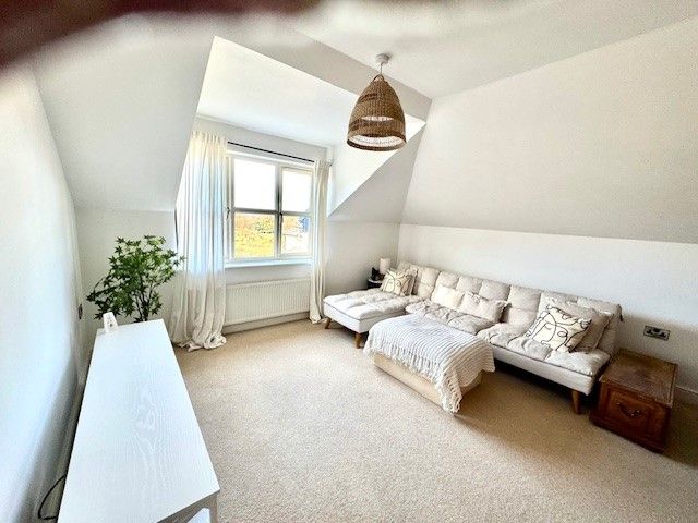 Property photo 3 of 8 Bathroom