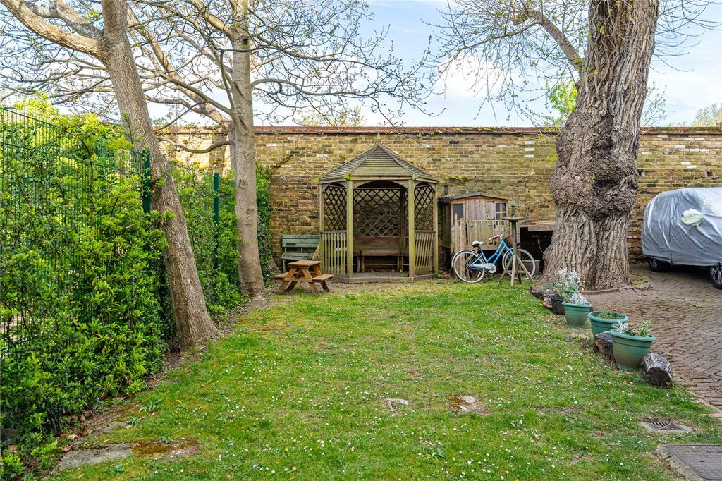 Property photo 3 of 8 Picture No. 09
