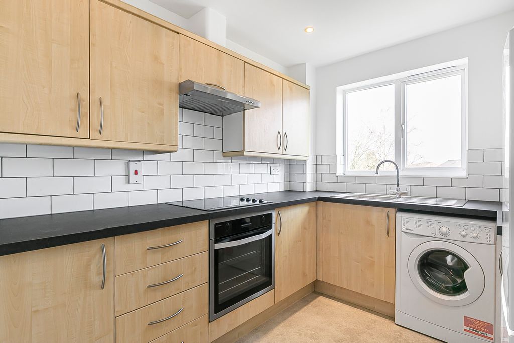 Property photo 3 of 12 1048924