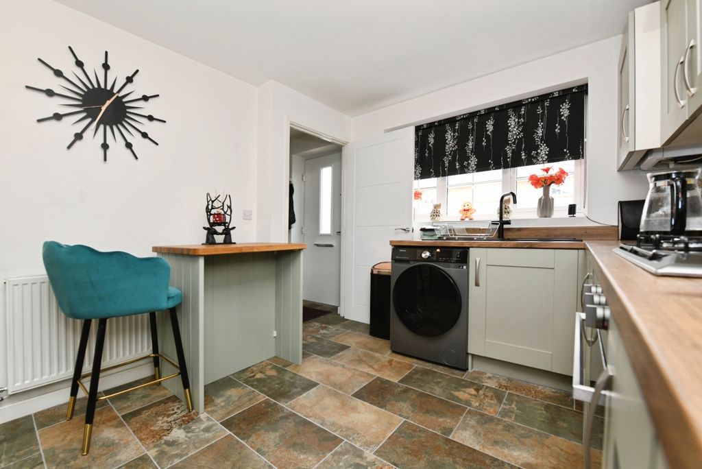 Property photo 3 of 13 Pbox-Img.Jpg