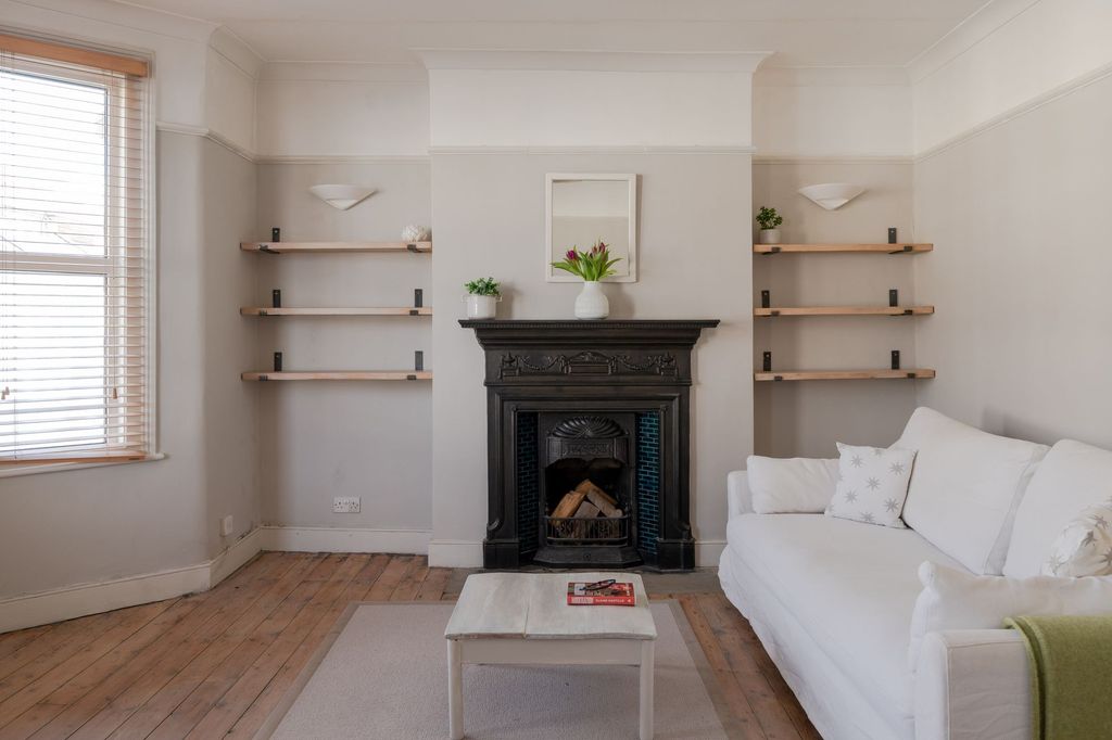 Property photo 1 of 22