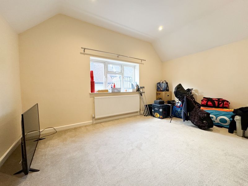 Property photo 3 of 10 Bedroom