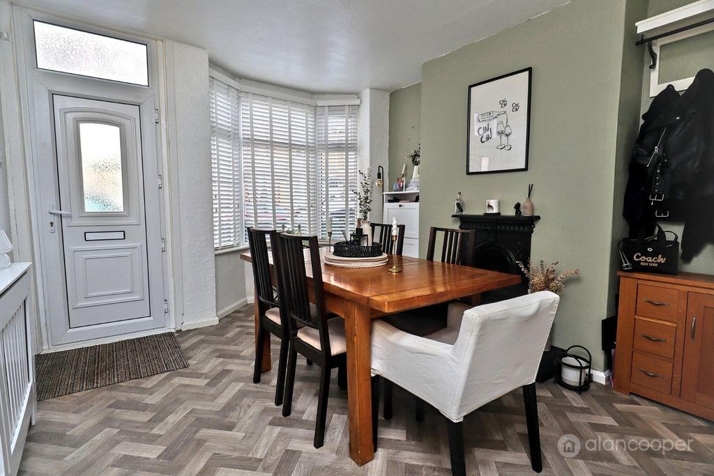 Property photo 2 of 22 4849224