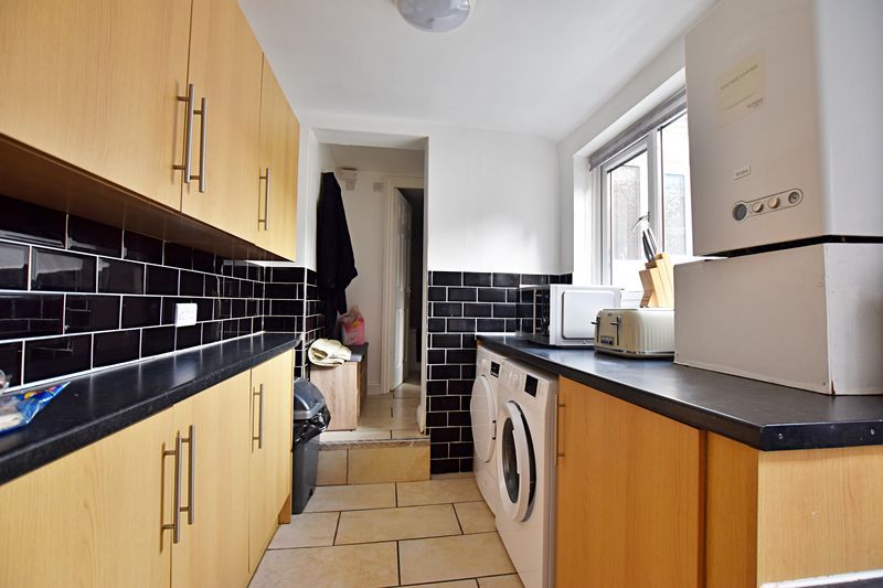 Property photo 3 of 12 Photo 5