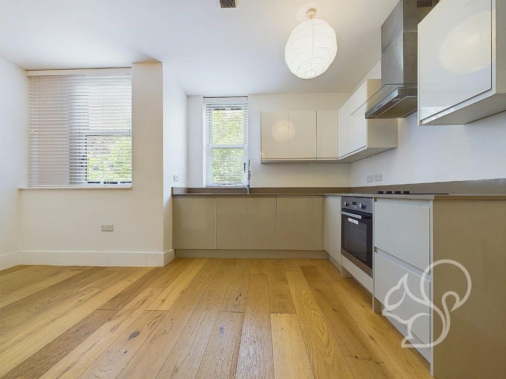 Property photo 3 of 12 Cam01659G0-Pr0106-Still012.Jpg