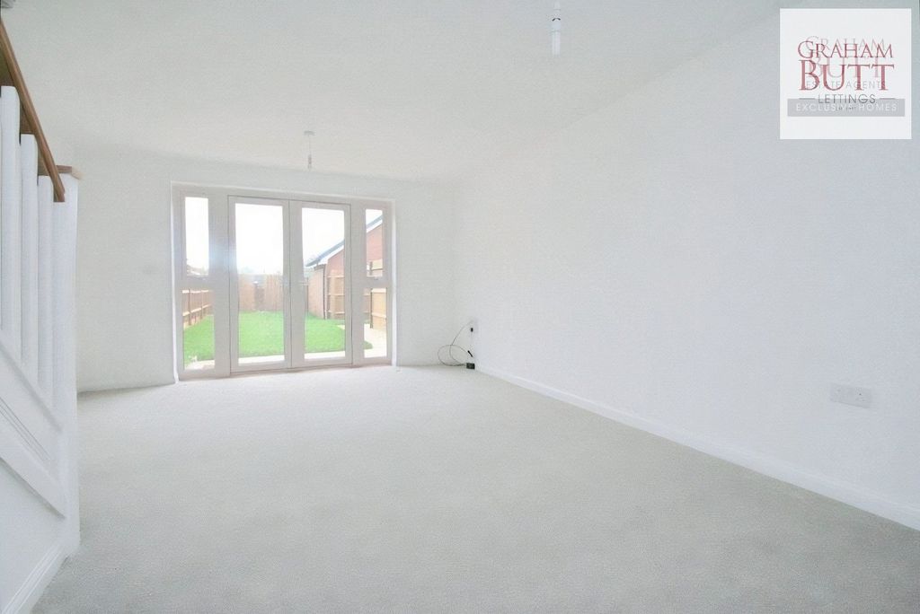 Property photo 2 of 8 Picture No. 18