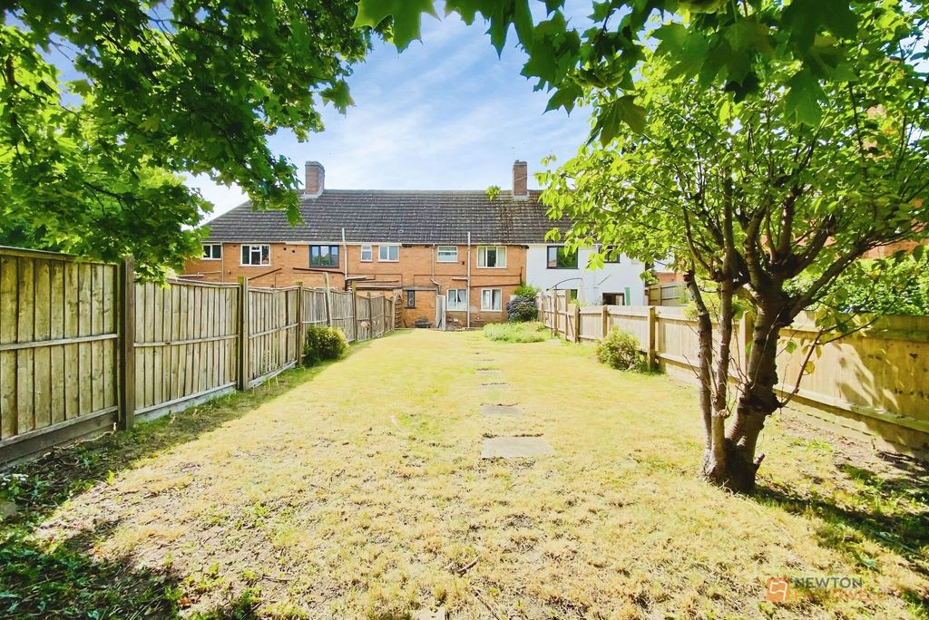 Property photo 2 of 20
