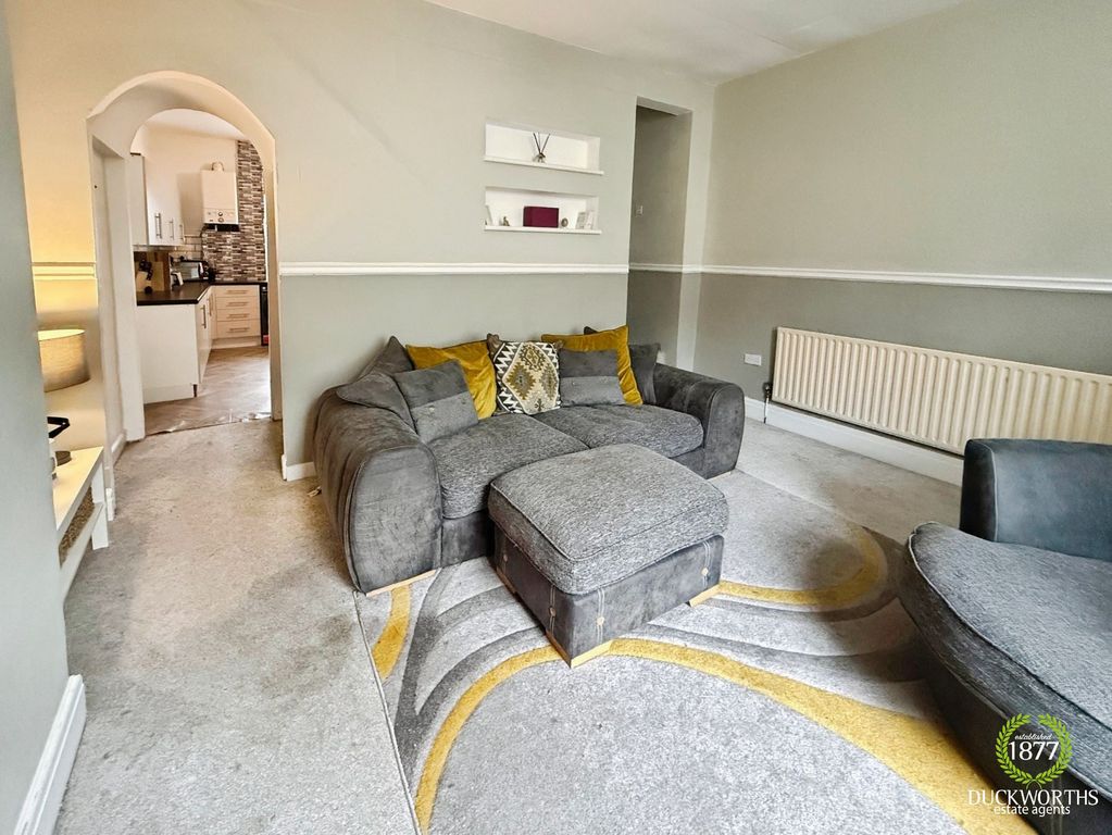 Property photo 3 of 17