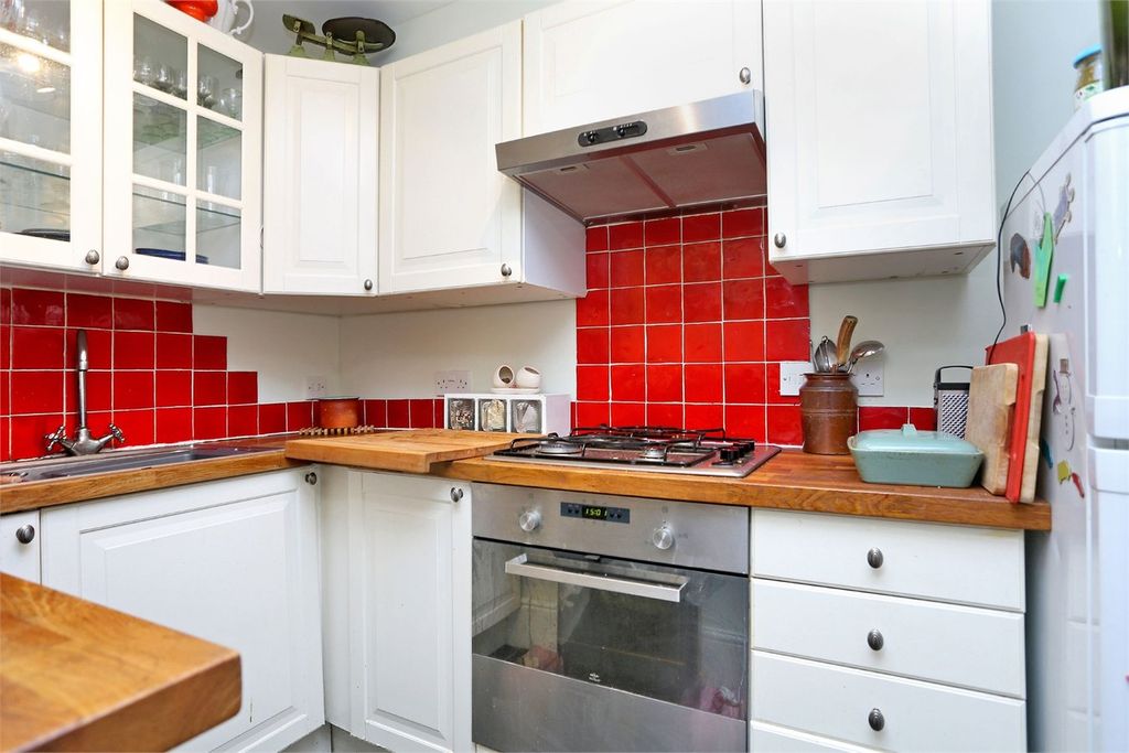 Property photo 3 of 7