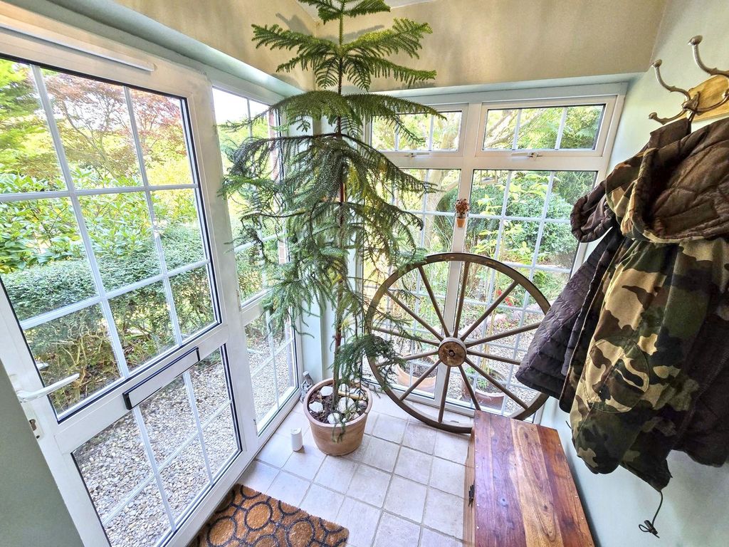 Property photo 2 of 29