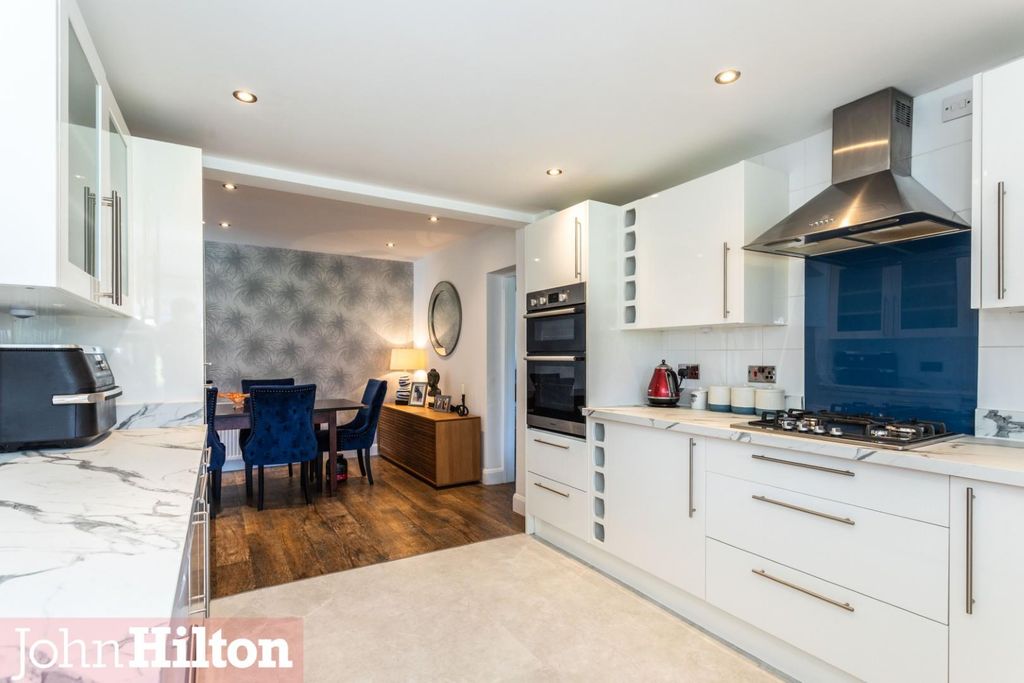 Additional image 6 of 4 bed detached bungalow for saleFairlight Avenue, Telscombe Cliffs BN10