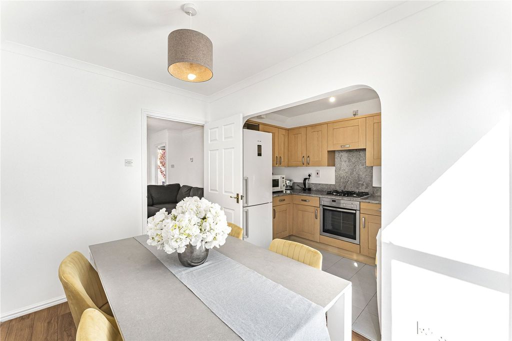 Property photo 1 of 18 Dining Room/Kitchen