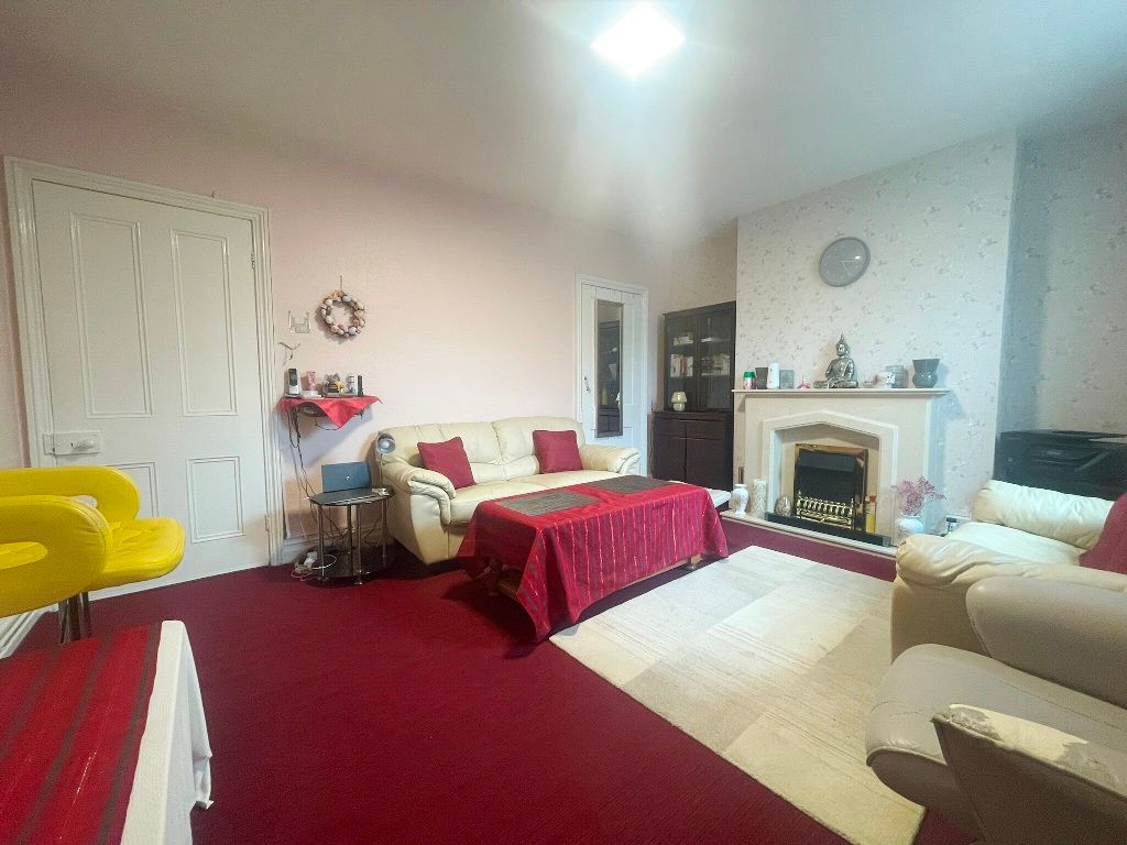 Property photo 3 of 16 Sitting Room