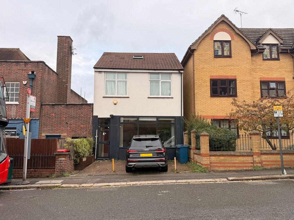 Property photo 1 of 8 Photo 7