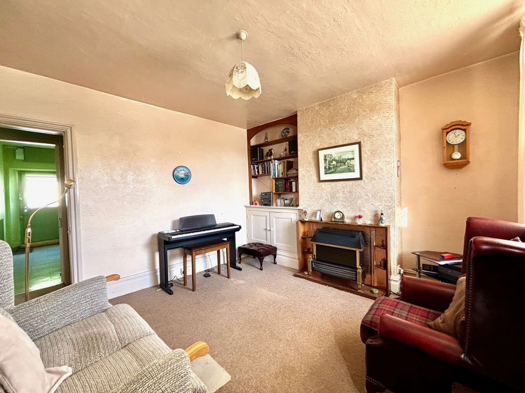 Property photo 3 of 13