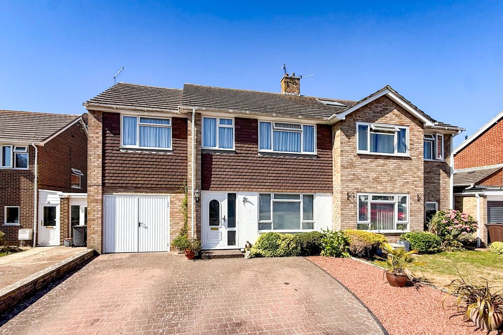 Property photo 1 of 33