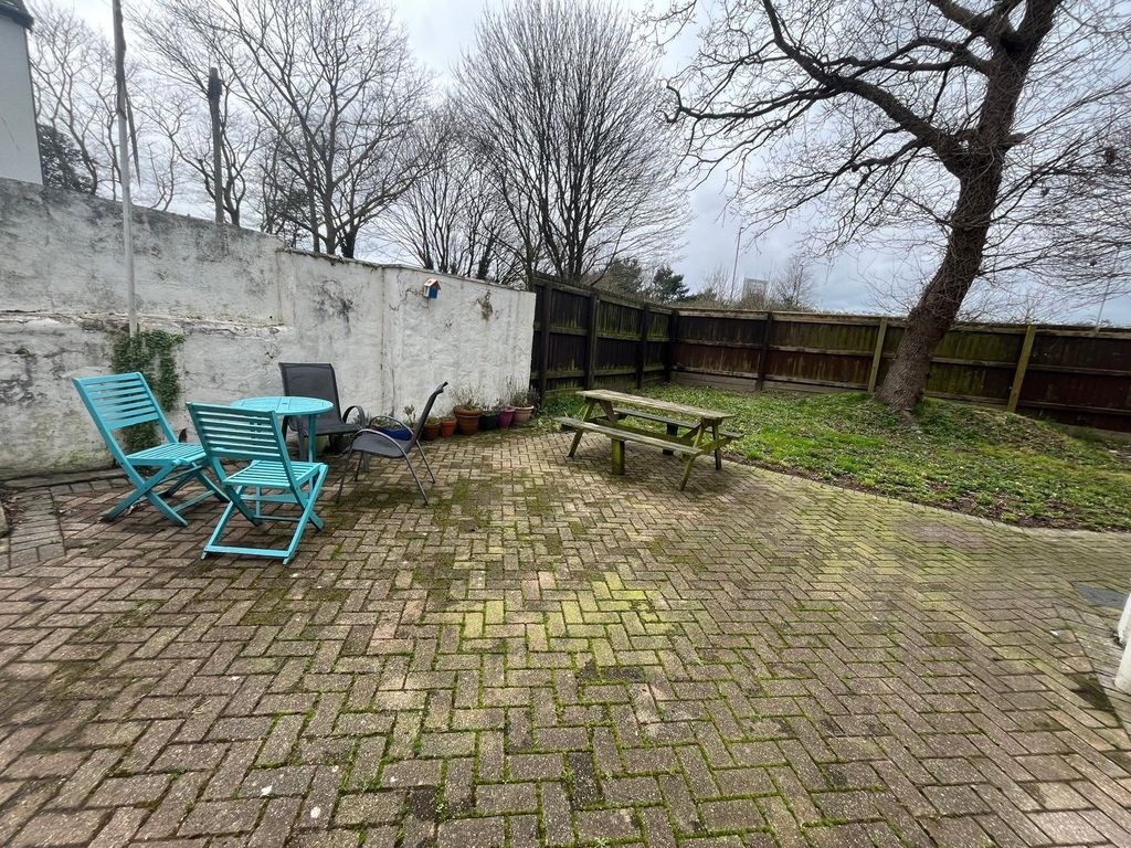 Property photo 3 of 22 Picture No. 31