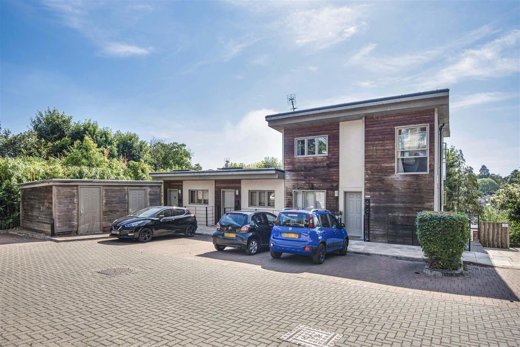 Property photo 1 of 15 29_8206.Jpg