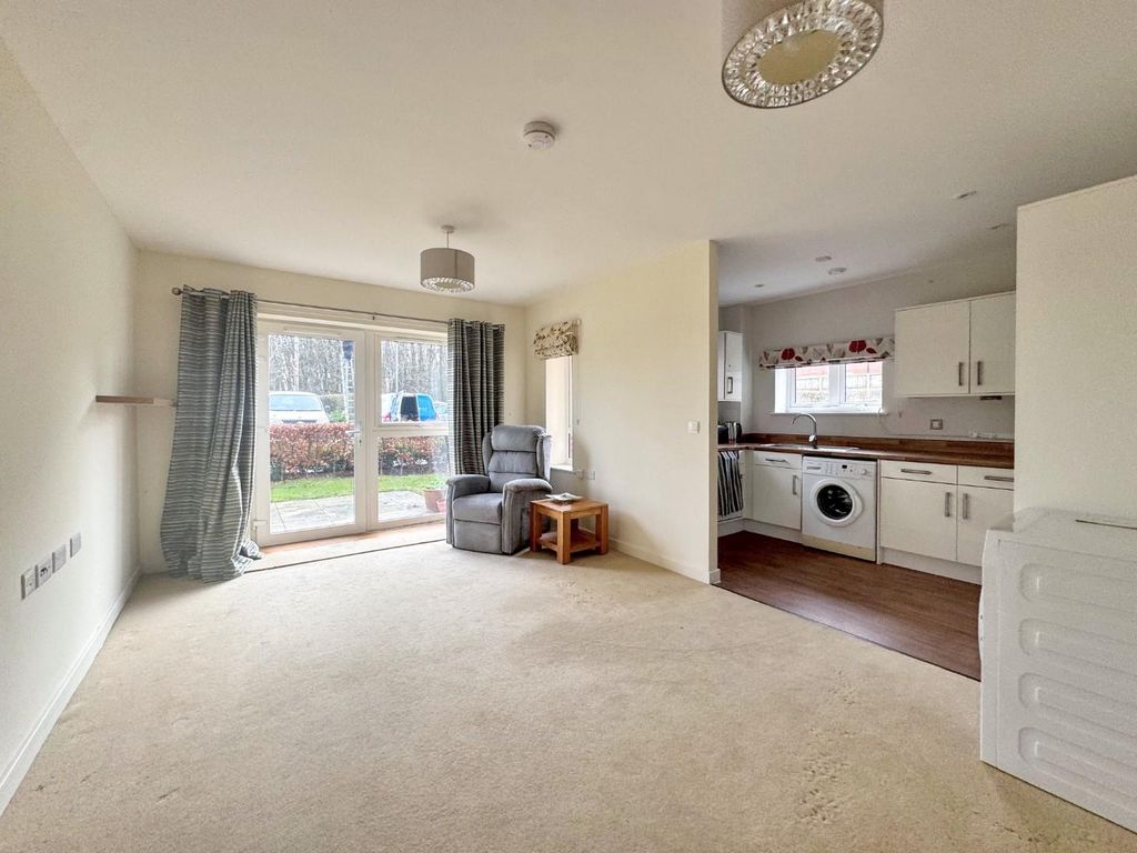 Property photo 2 of 15 19.Jpg