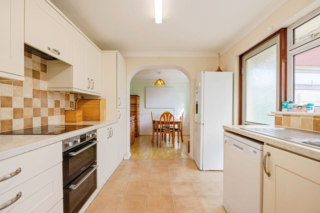 Property photo 2 of 17 Photo
