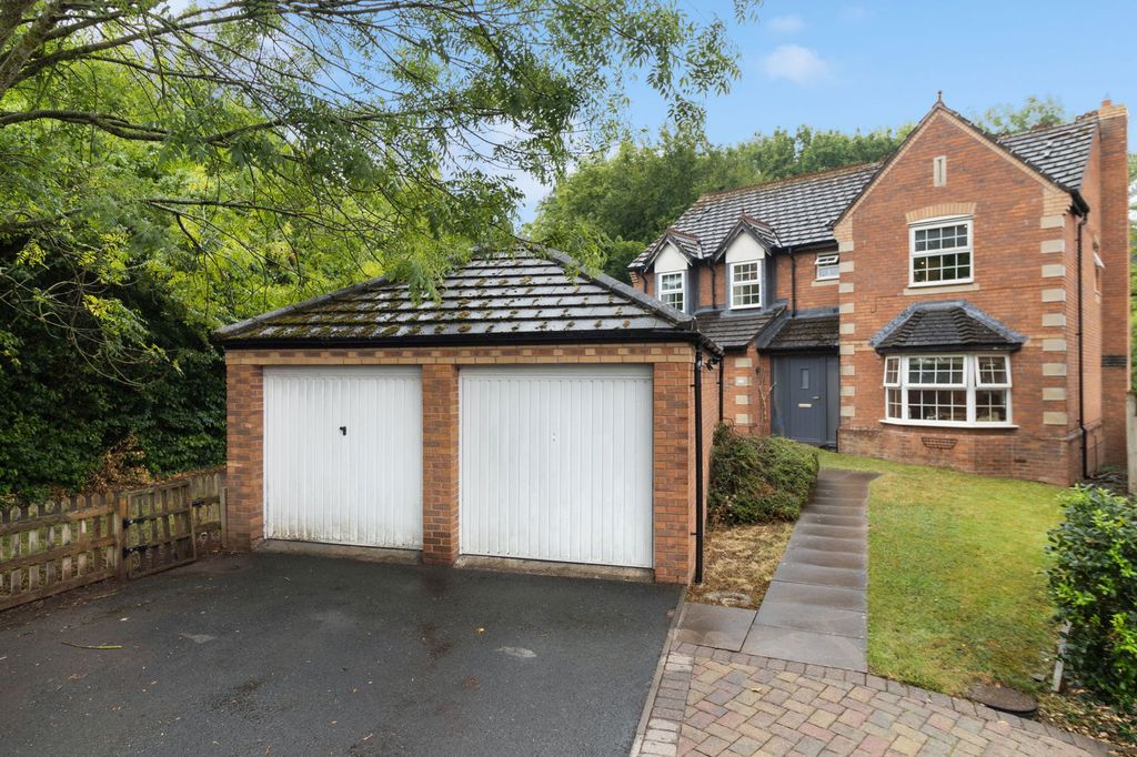 Property photo 1 of 24