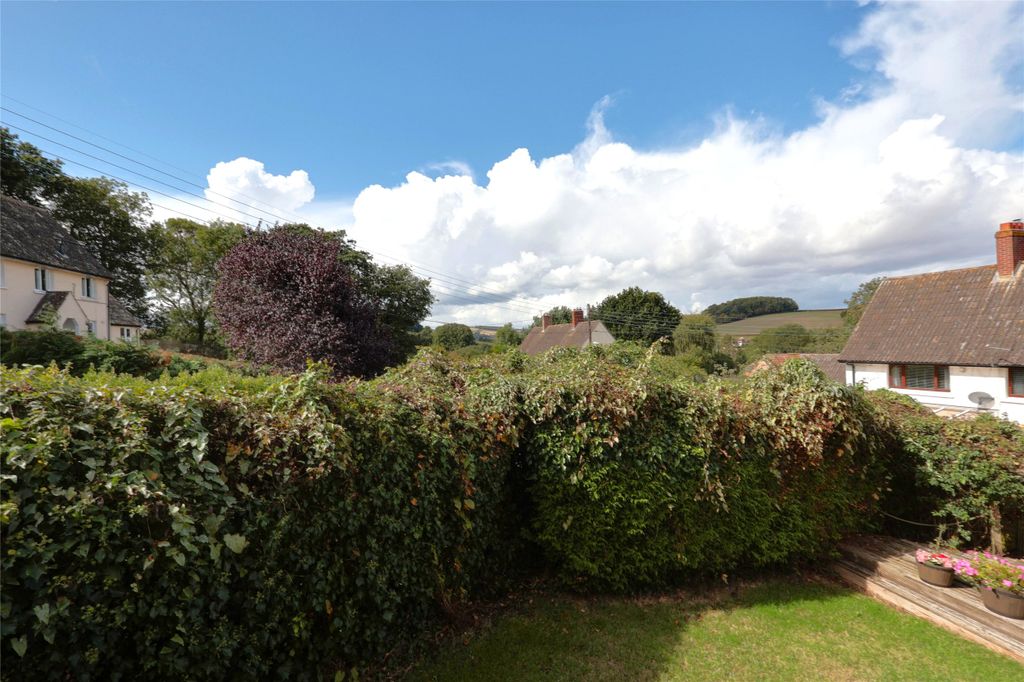 Property photo 2 of 13 Picture No. 02