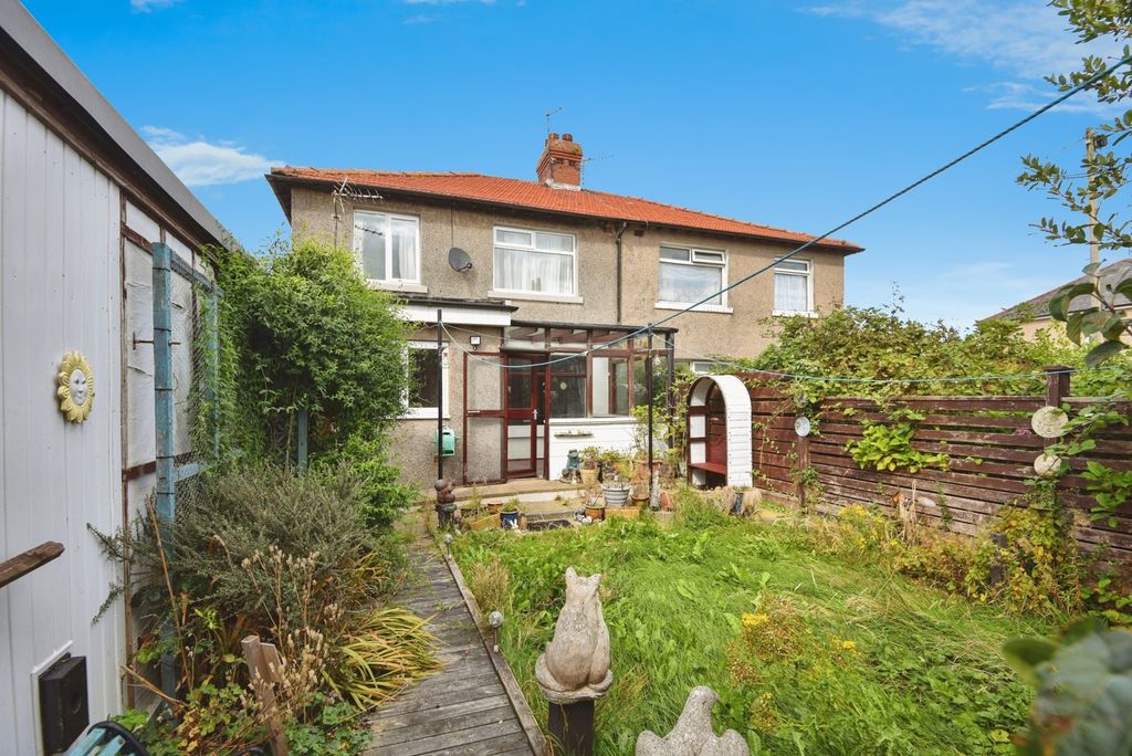 Property photo 2 of 17 Photo