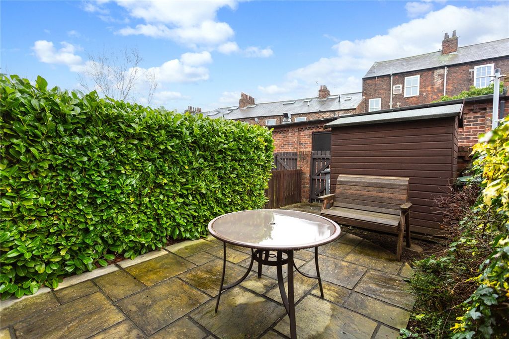 Property photo 3 of 14 Photos