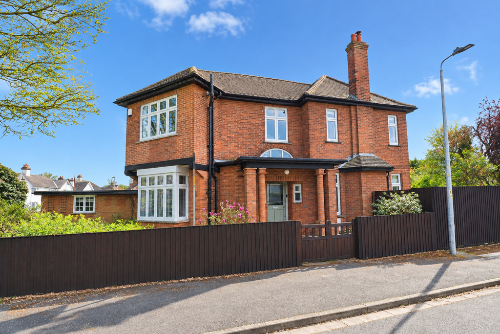 Property photo 1 of 34