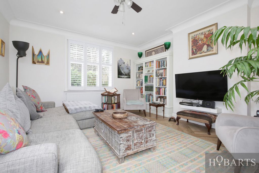 Property photo 2 of 14 Gallery