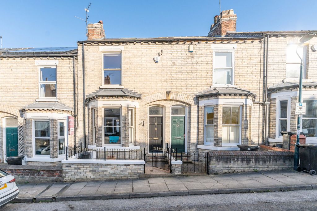 Property photo 1 of 19
