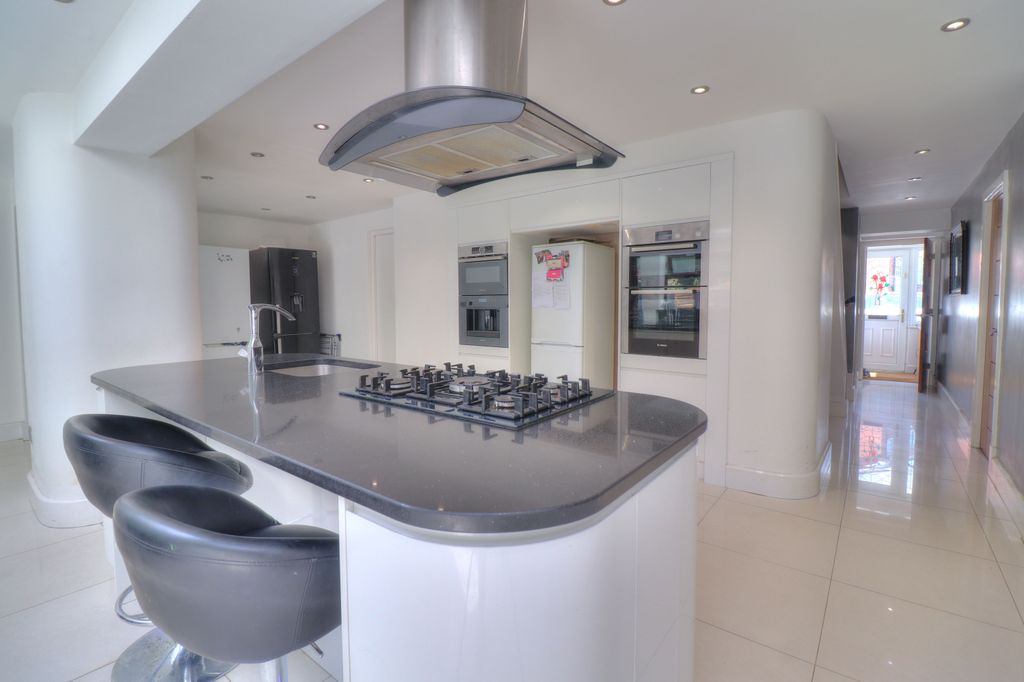 Property photo 2 of 23 Living Kitchen/Diner
