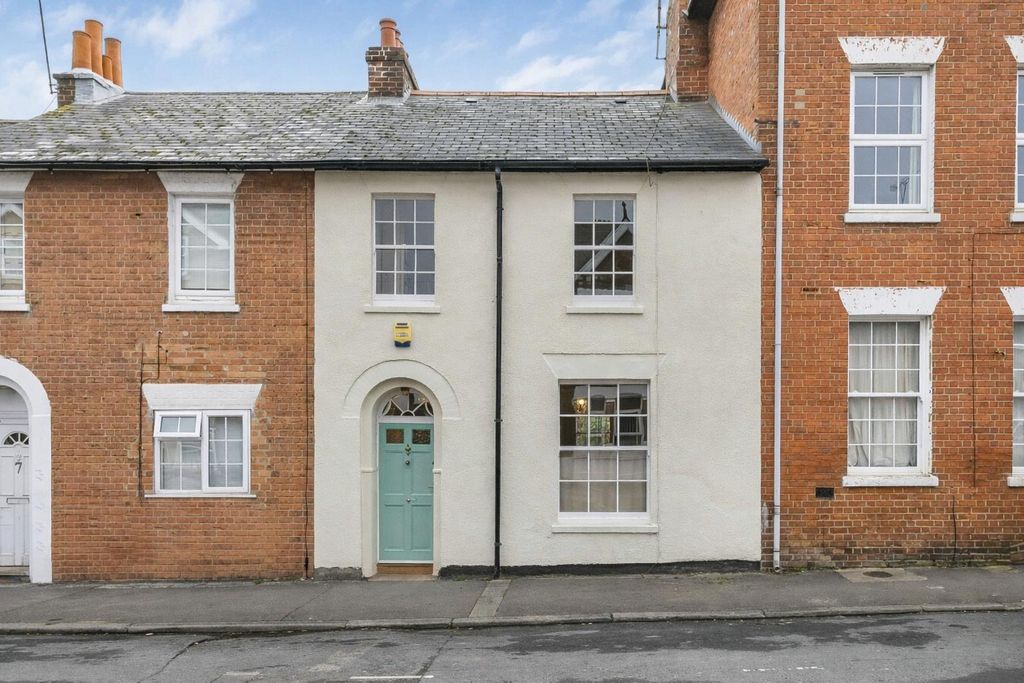 Property photo 1 of 18