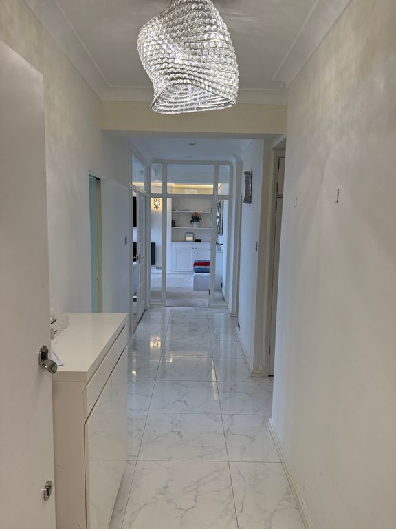 Property photo 1 of 24 Corridor/Entrance