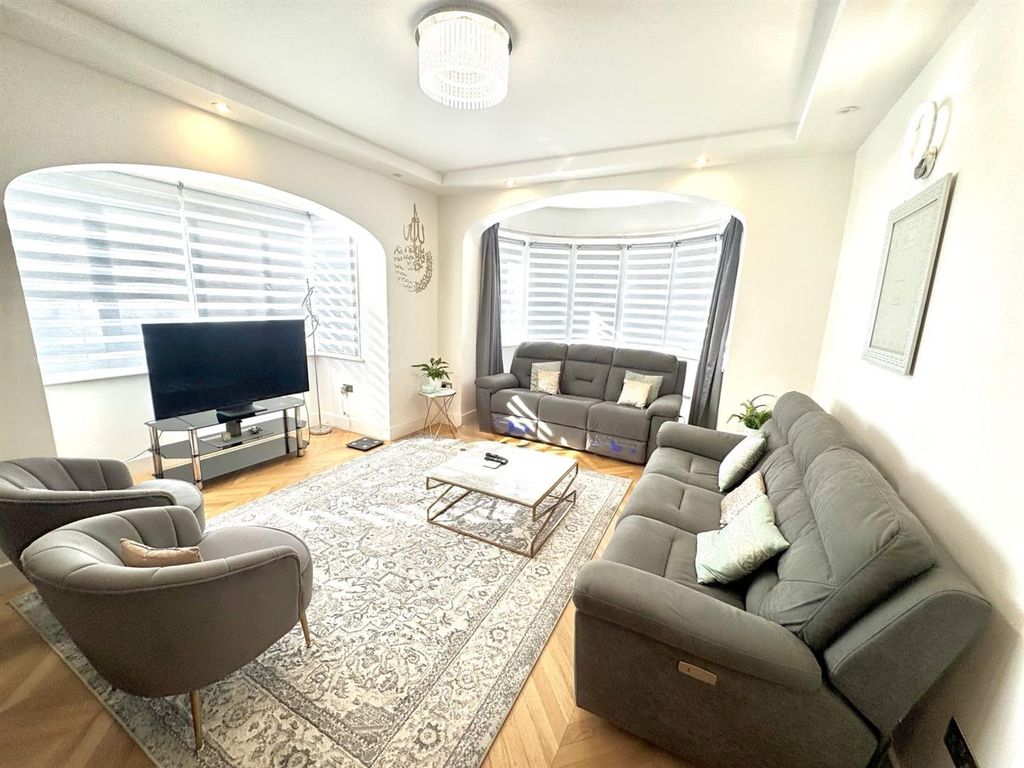 Additional image 7 of 5 bed semi-detached house for saleCheyne Walk, Croydon CR0